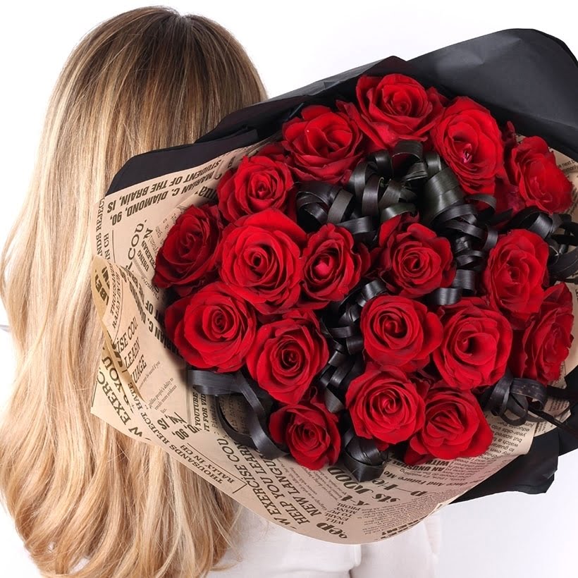 Amour (Ekvator 25-Kırmızı Gül Buketi)